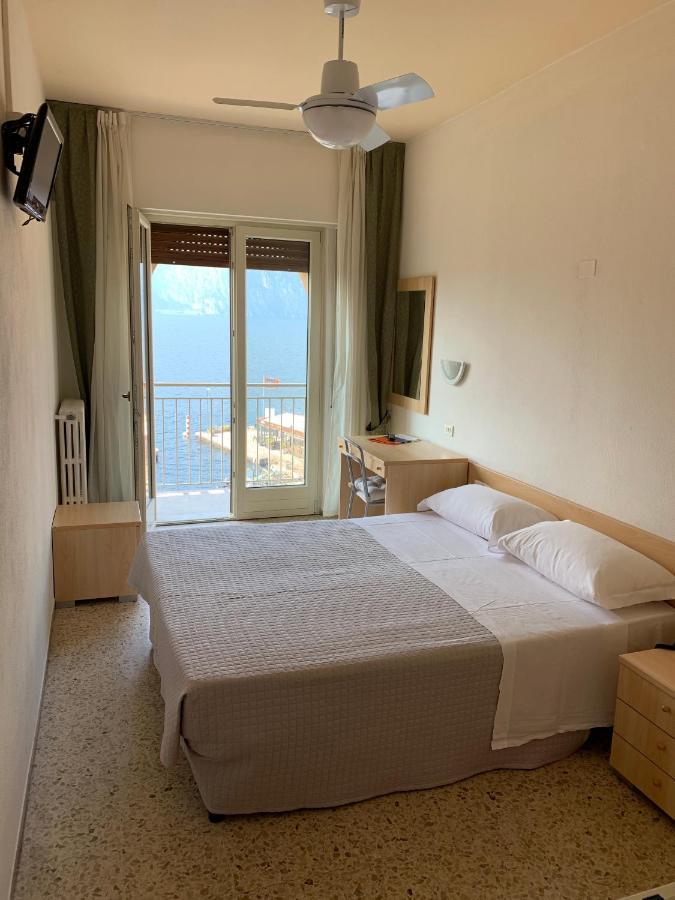 Hotel Sorriso Brenzone sul Garda Exterior foto