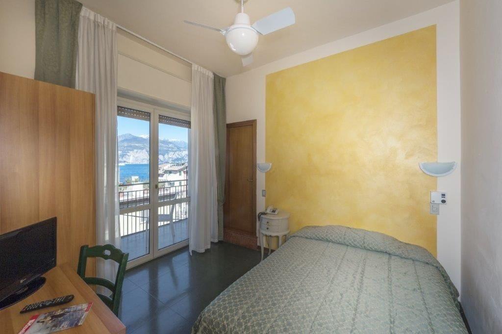 Hotel Sorriso Brenzone sul Garda Exterior foto