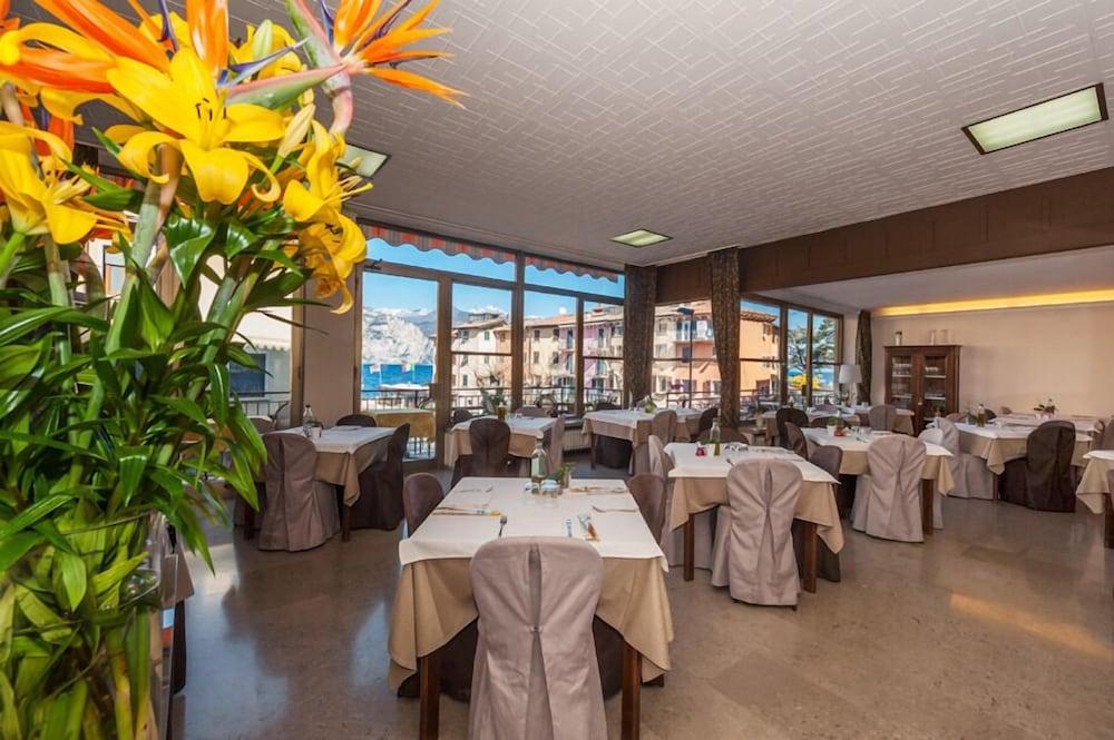 Hotel Sorriso Brenzone sul Garda Exterior foto