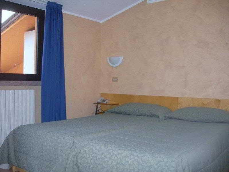 Hotel Sorriso Brenzone sul Garda Exterior foto